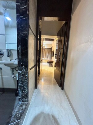  1 BHK Apartment at Bandra West – for Rent