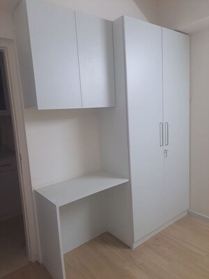 Furnished Amenities in 3 BHK Apartment at DLF The Skycourt, Sector 86 – for Sale