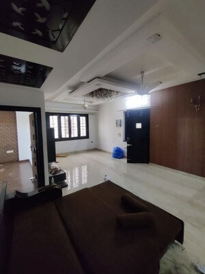 2 BHK Apartment For Rent in Gms Road