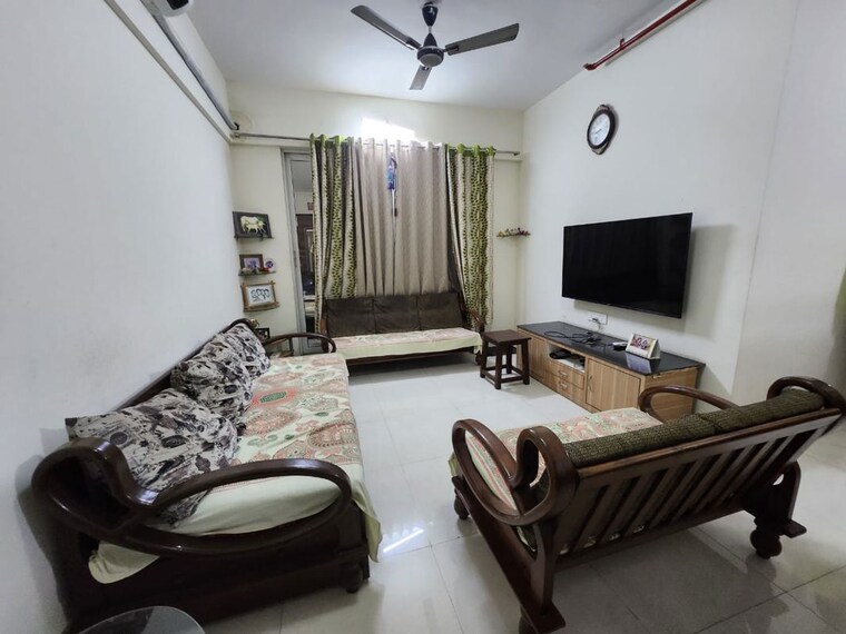 Living Room, ashar-sapphire 3 Bedroom 1200 Sq.Ft. Apartment In Kapur Bawdi Thane 10223038