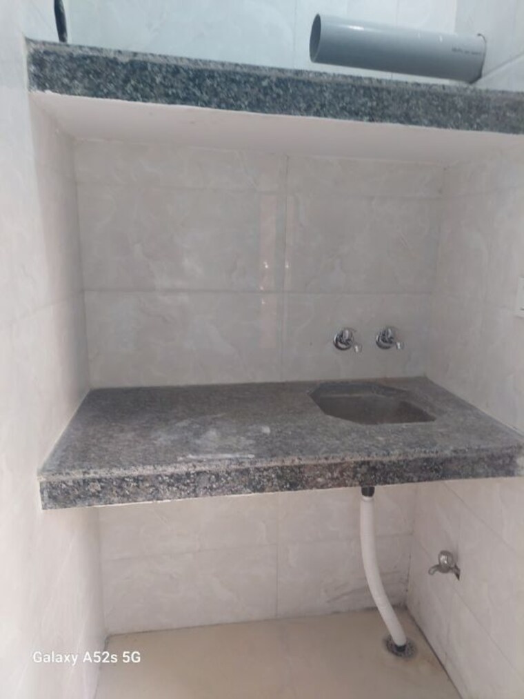 Bathroom, adchini 1 RK 200 Sq.Ft. Apartment In Adchini Delhi 10223123