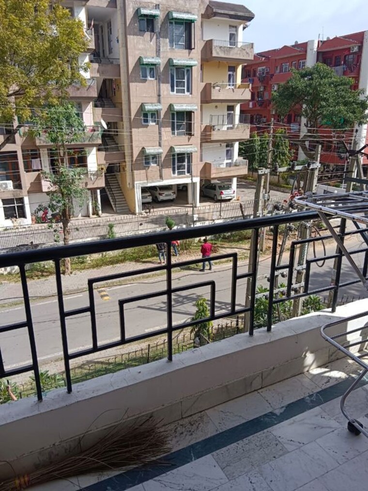 Balcony, sector 20 3 Bedroom 1800 Sq.Ft. Builder Floor In Sector 20 Panchkula 10223129