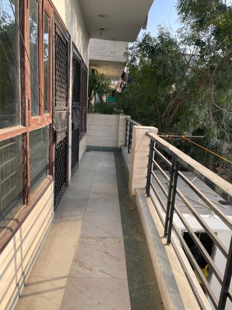 Balcony, mayfield garden 3 Bedroom 215 Sq.Yd. Builder Floor In Mayfield Garden Gurgaon 10223136