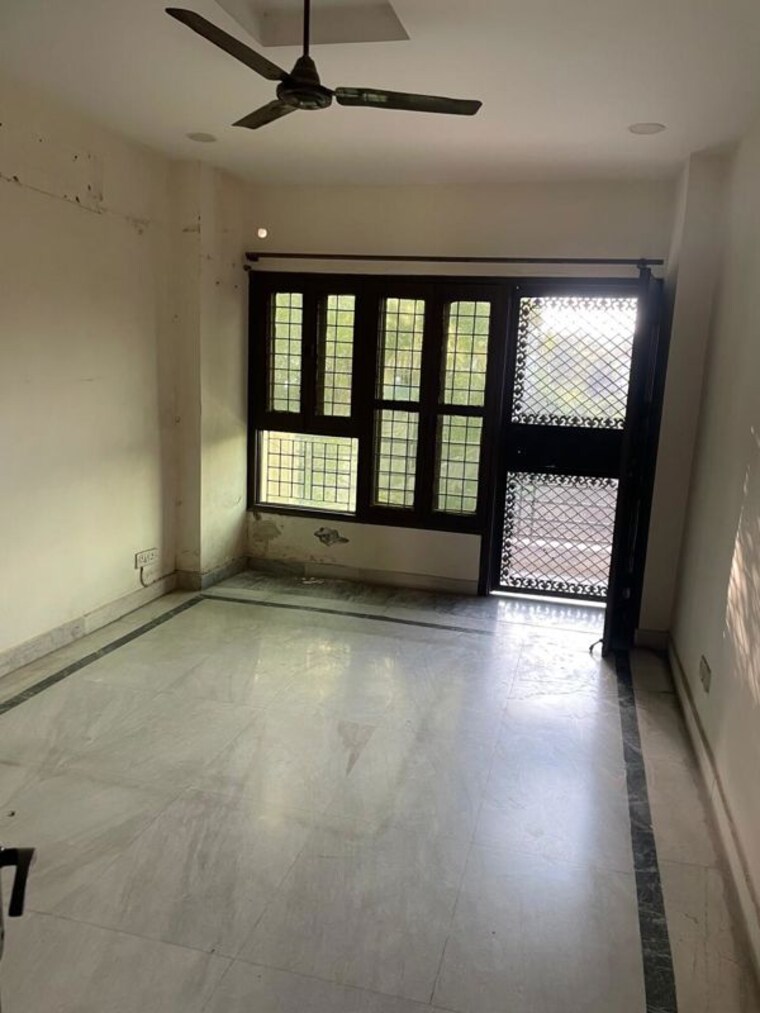 Room, mayfield garden 3 Bedroom 215 Sq.Yd. Builder Floor In Mayfield Garden Gurgaon 10223136