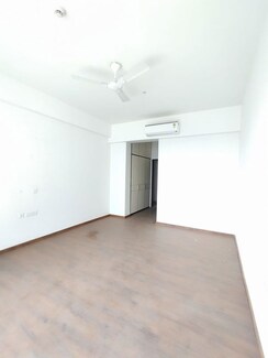 3.5 BHK + Servant Room Apartment For Sale in Godrej Air Sector 85