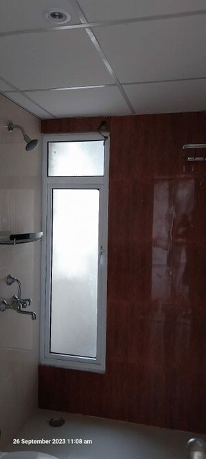 Attached Bathroom in 2 BHK Apartment at Mahagun Mantra II, Sector 10 Greater Noida – for Rent