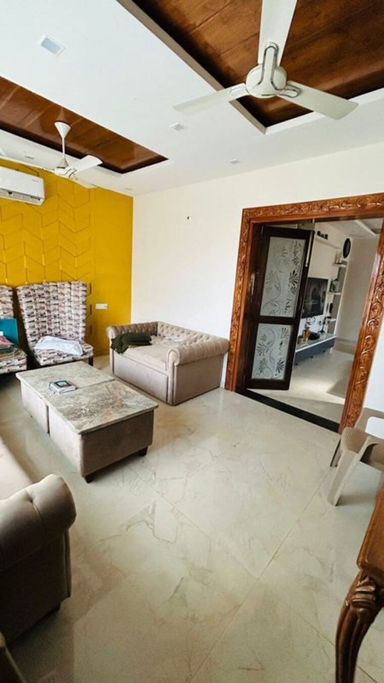 Living Room, sector 115 6 Bedroom 213 Sq.Yd. Builder Floor In Sector 115 Mohali 10223191