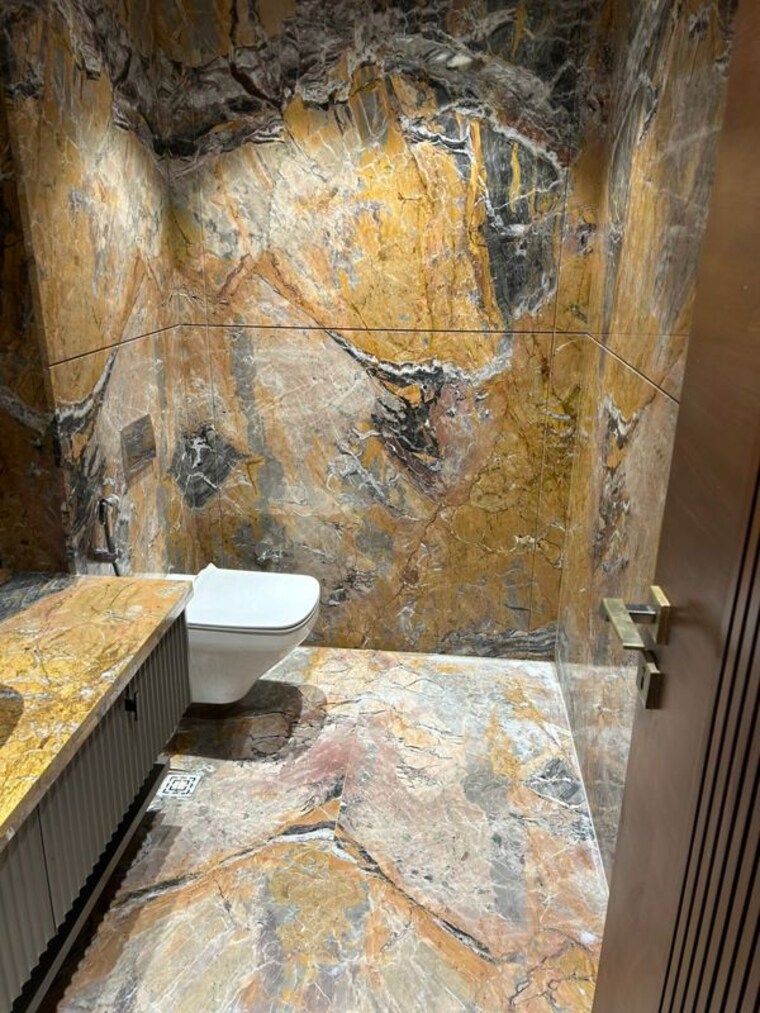 Attached Bathroom, west end colony 4 Bedroom 4600 Sq.Ft. Builder Floor In West End Colony Delhi 10223166