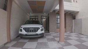Parking in 4 BHK Villa at Bansal Complex Indira Nagar, Indira Nagar – for Sale