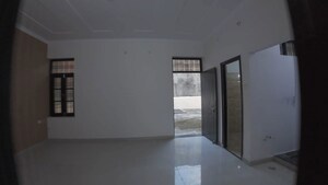 Room in 4 BHK Villa at Bansal Complex Indira Nagar, Indira Nagar – for Sale