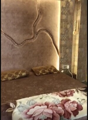 Furnished Amenities in 3 BHK Builder Floor at Malibu Town – for Sale