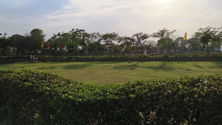 Garden, omaxe-city-omaxe-heights  150 Sq.Yd. Plot In Sector 97 Faridabad 10223279