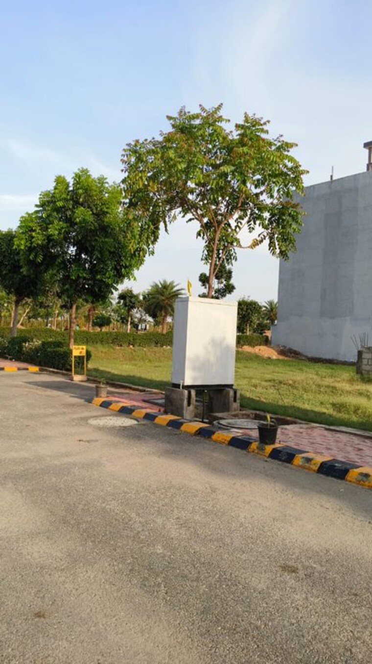 Garden, omaxe-city-omaxe-heights  150 Sq.Yd. Plot In Sector 97 Faridabad 10223279