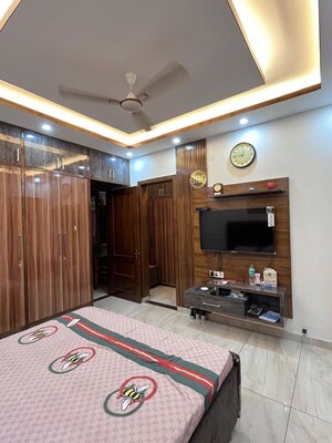 Bedroom in 6 BHK Builder Floor at Sector 117 – for Sale