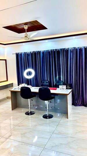 Team Area in 6 BHK Builder Floor at Sector 117 – for Sale