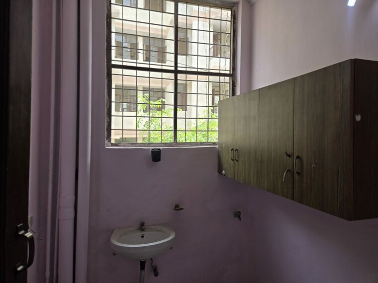 Room, malibu-shopping-arcade 1 Bedroom 700 Sq.Ft. Builder Floor In Sector 47 Gurgaon 10223397