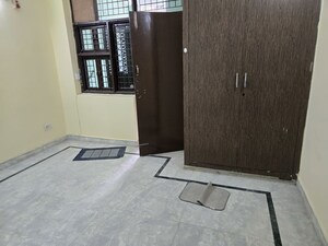 Room in 1 BHK Builder Floor at Malibu Shopping Arcade, Sector 47 – for Rent