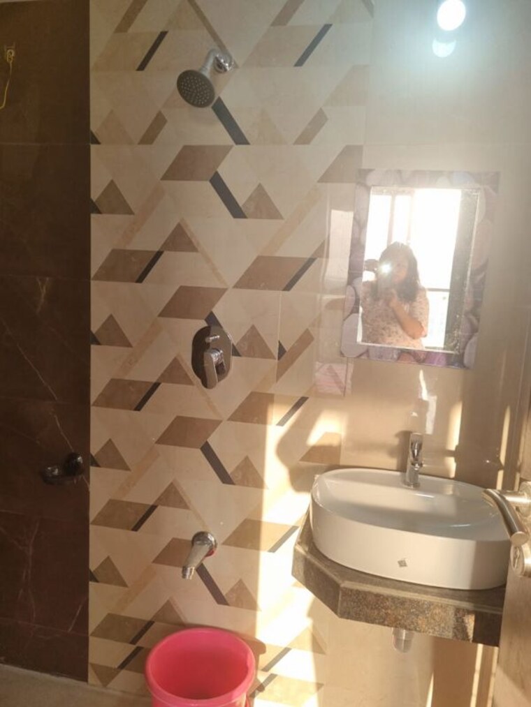 Bathroom, sargasan 2 Bedroom 145 Sq.Yd. Apartment In Sargasan Gandhinagar 10223362