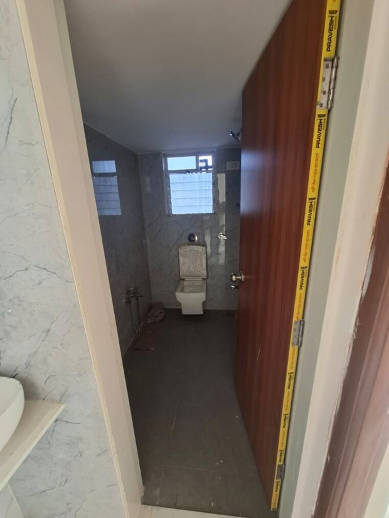 Bathroom, dombivli east 2 Bedroom 900 Sq.Ft. Apartment In Dombivli East Thane 10223417