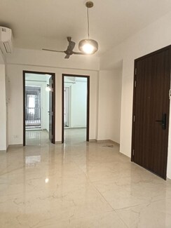 2 BHK + Extra Room Apartment For Rent in Smart World Orchard