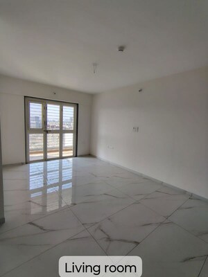 Room in 2 BHK Apartment at Kohinoor Sapphire 3, Tathawade – for Rent