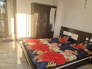 Bedroom in 2 BHK Apartment at Sargasan – for Rent