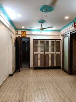 Room in 1 BHK Apartment at Santacruz West – for Rent
