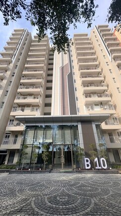 3.5 BHK + Pooja Room,Servant Room,Study Room,Extra Room,Store Room Apartment For Sale in KLJ Greens