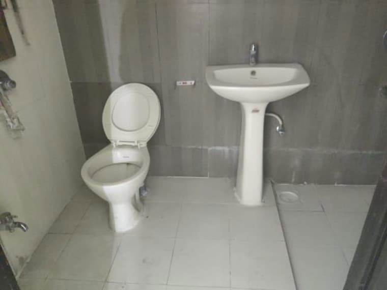 Bathroom, wakad 3 Bedroom 1336 Sq.Ft. Apartment In Wakad Pune 9340716