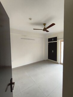 3 BHK Apartment For Rent in DLF Park Place