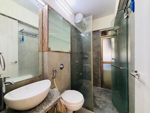 Bathroom in 4 BHK Apartment at Darshan Rico, Lower Parel – for Rent