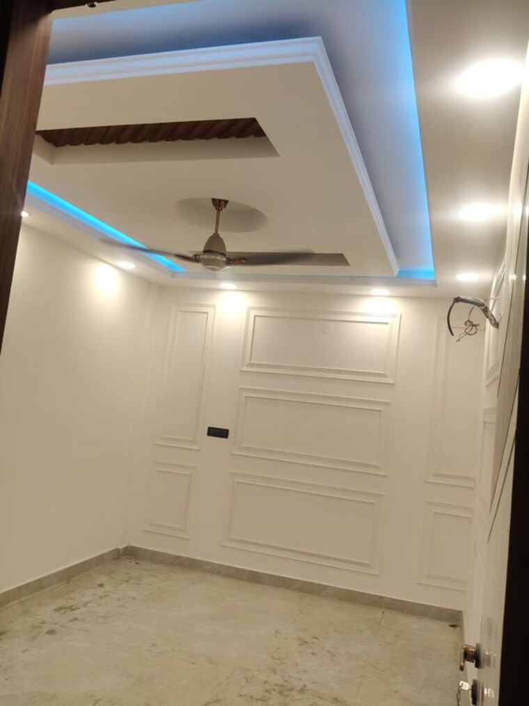 Bathroom, govindpuri 3 Bedroom 907 Sq.Ft. Builder Floor In Govindpuri Delhi 10223870