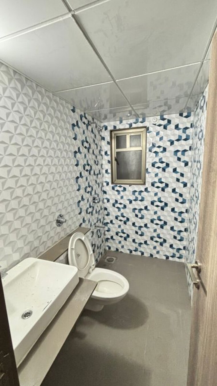 Bathroom, wadgaon sheri 2 Bedroom 900 Sq.Ft. Apartment In Wadgaon Sheri Pune 10223912