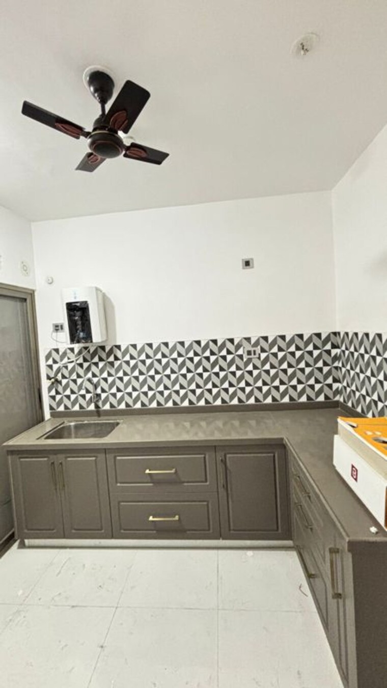 Kitchen, wadgaon sheri 2 Bedroom 900 Sq.Ft. Apartment In Wadgaon Sheri Pune 10223912