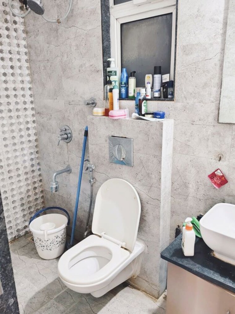Bathroom, wadgaon sheri 2 Bedroom 900 Sq.Ft. Apartment In Wadgaon Sheri Pune 10224112