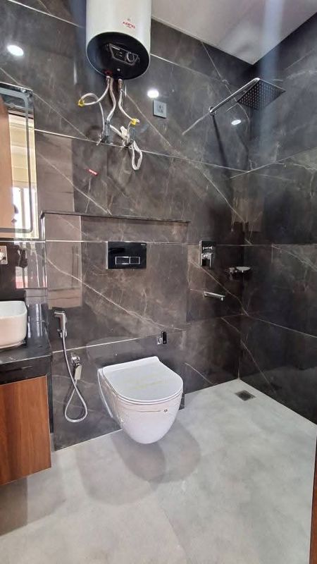 1 RkBuilder Floor For Rent in Saket