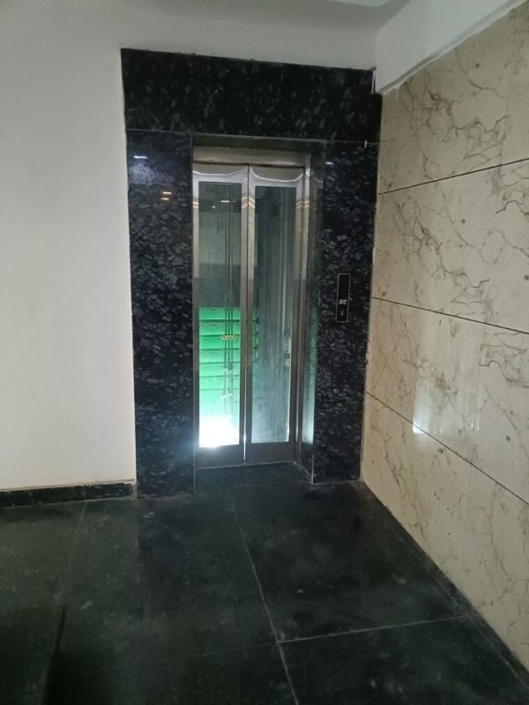 undefined, sector 2 Commercial Office Space 2000 Sq.Ft. In Sector 2 Noida 10224076