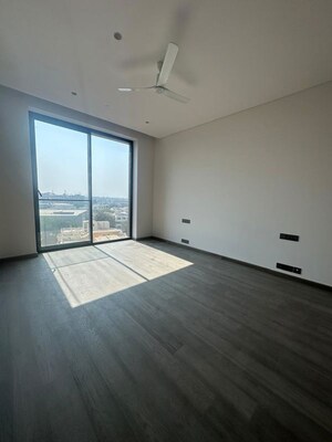 Room in 4 BHK Apartment at Nestled 27 Summit, Sampangiram Nagar – for Rent