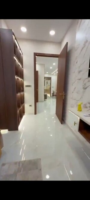 Building Lobby in 3 BHK Builder Floor at JMS The Majestic, Manesar Sector 9 – for Sale