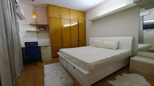 4 BHK Apartment For Rent in DLF Summit Plaza, Sector 54