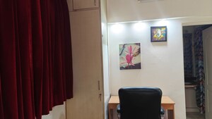 Furnished Amenities in 4 BHK Apartment at DLF Summit Plaza, Sector 54 – for Rent
