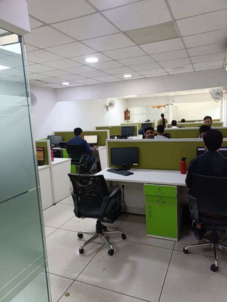 Team Area, sector 2 Commercial Office Space 2000 Sq.Ft. In Sector 2 Noida 10224136