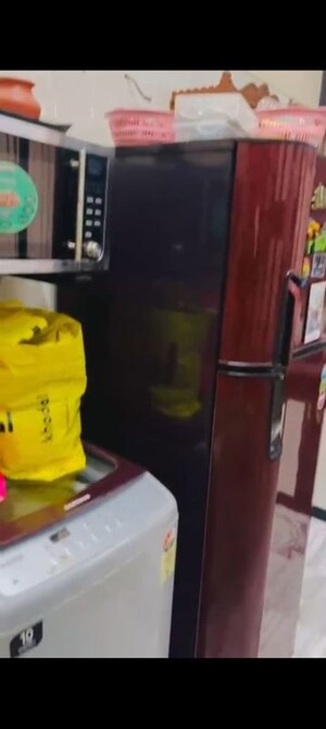 Furnished Amenities in 1 BHK Builder Floor at Ghatkopar East – for Rent