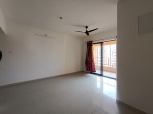 Room in 3 BHK Apartment at Shapoorji Pallonji Joyville Hadapsar Annexe, Hadapsar – for Rent