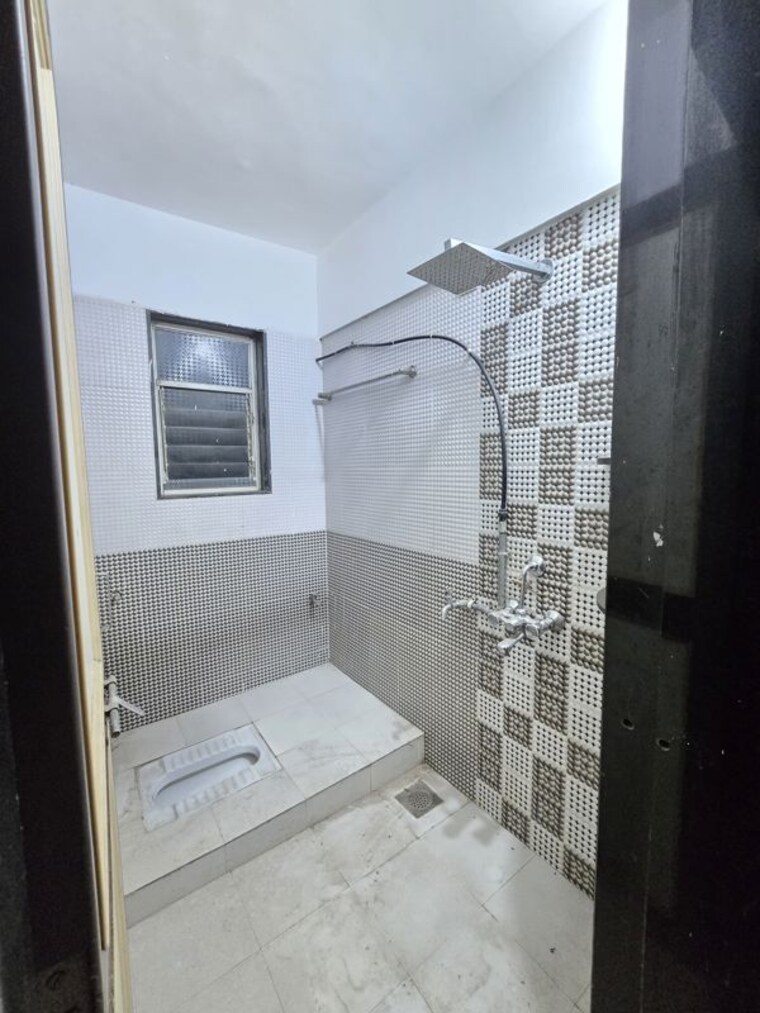 Bathroom, wadgaon sheri 2 Bedroom 900 Sq.Ft. Apartment In Wadgaon Sheri Pune 10224373
