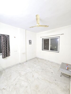 Room in 2 BHK Apartment at Wadgaon Sheri – for Rent