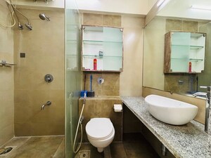 Washroom in 4 BHK Apartment at Darshan Rico, Lower Parel – for Rent