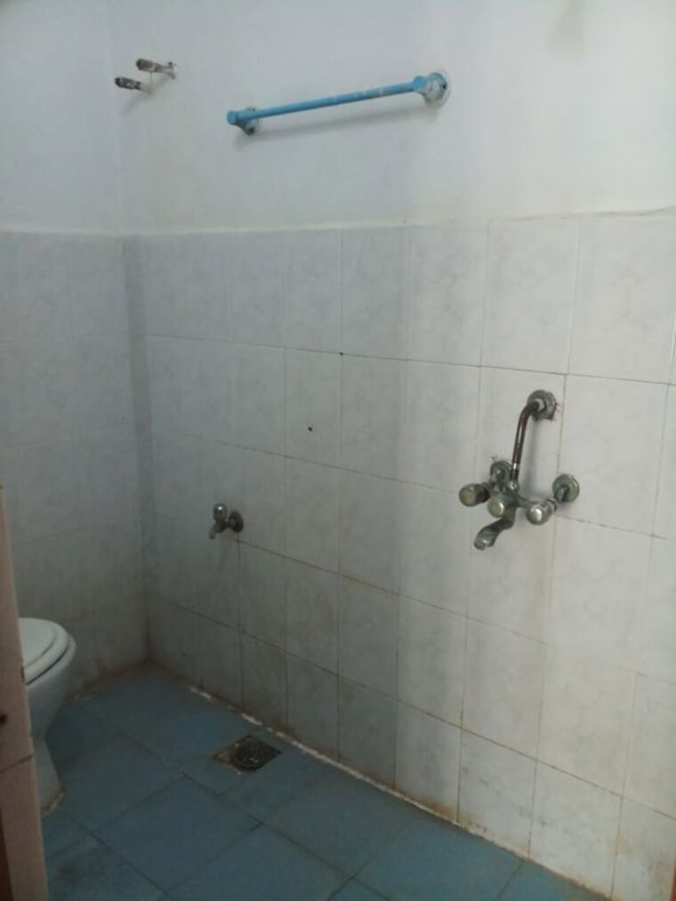 Bathroom, aakriti-esta 3 Bedroom 1874 Sq.Ft. Apartment In Tellapur Hyderabad 10224381