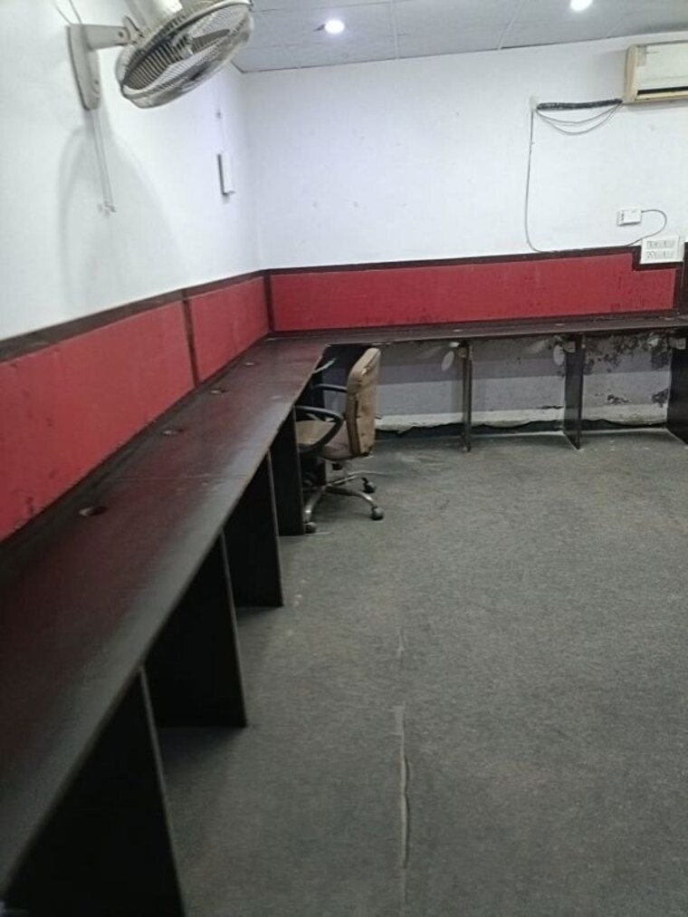 Kitchen, sector 3 Commercial Office Space 600 Sq.Ft. In Sector 3 Noida 10224518