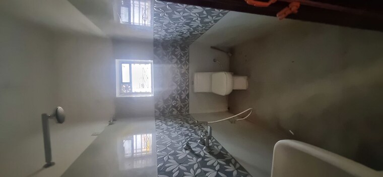 Attached Bathroom, kundan-plaza 2 Bedroom 990 Sq.Ft. Apartment In Chinar Park Kolkata 10224624
